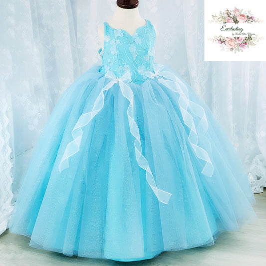 Evansiana gown and accessories